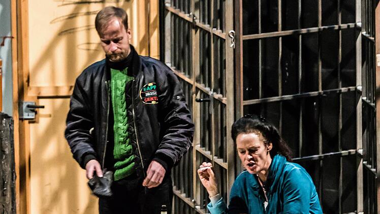 Probenszenen zur Coburger Neuinszenierung der Oper "Das schlaue Füchslein" in markierter Bühnen-DekorationFoto: Jochen Berger