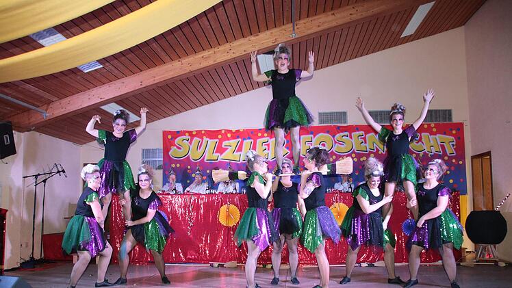 Die Tanzpuppen Foto: Hilmar Ruppert