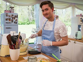 Durch die Adern von daniel Moll (19) fließt Zuckerguss. Ab dem 31. Oktober ist der Weitramsdorfer als einer von zehn Hobby-Bäckern bei "Das Große Backen" zu sehen.