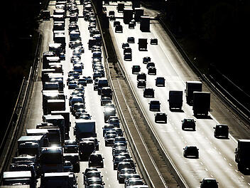 Unfall auf A3 bei Nürnberg: Massive Behinderungen durch Lkw-Kollision