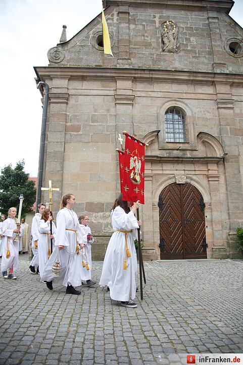 Nach einjähriger Kirchensanierung: Hannberg feiert die Wiedereröffnung der Wehrkirche der Pfarrei Geburt Mariens Hannberg