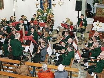 Trachtenkapelle Theinfeld beim Konzert