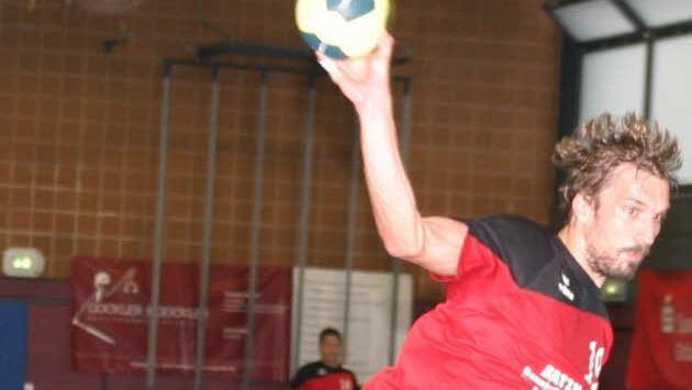 Die Eberner hoffen, dass Spielmacher und Torjäger Justus Feldmann, der in dieser Woche auf Grund von Rückenproblemen nur eingeschränkt trainierte, gegen Bad Rodach auflaufen kann, zumal er Dreh- und Angelpunkt in der jungen Eberner Truppe ist.