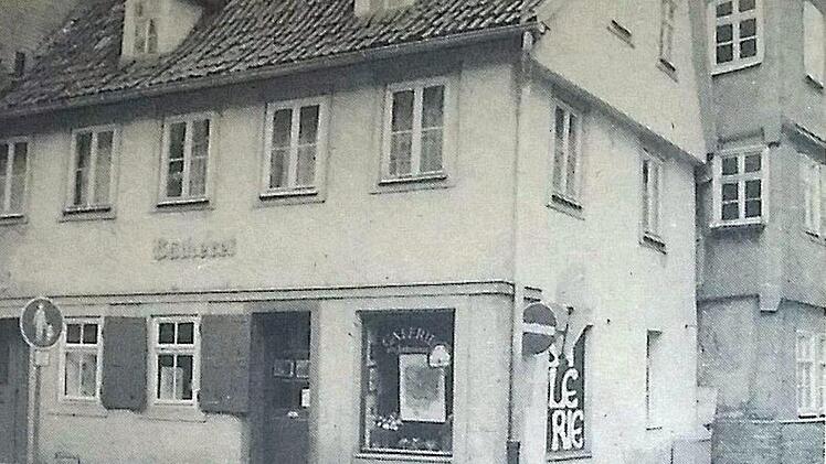 Im Jahr 1985 wäre dieses historische Gebäude in der Coburger Innenstadt beinahe abgerissen worden.Foto: Archiv/Klaus Wöhner