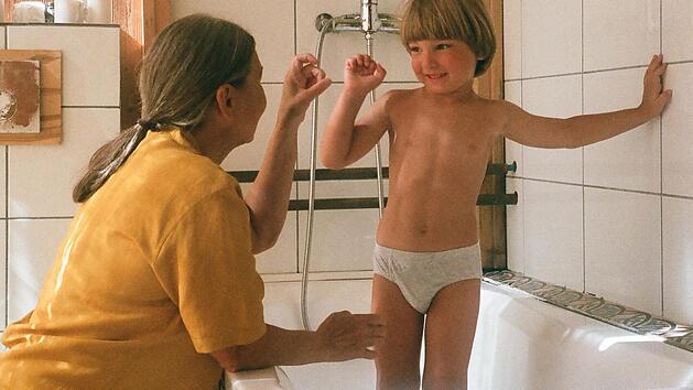Tägliches Duschen ist bei Kindern nicht notwendig.