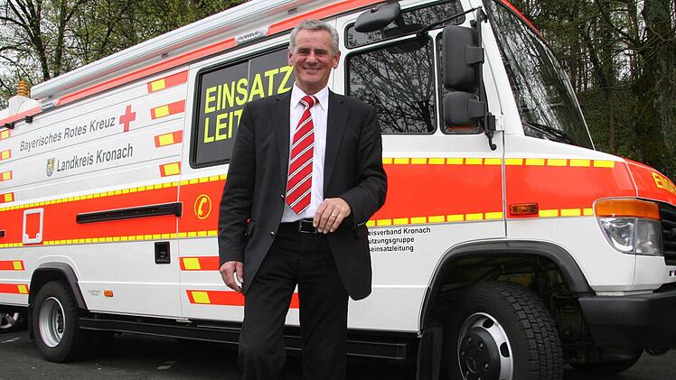 Landrat Oswald Marr wurde mit 68 Stimmen bei 77 Stimmberechtigten als Vorsitzender des BRK-Kreisverbandes Kronach bestätigt. Foto: Sonja Adam