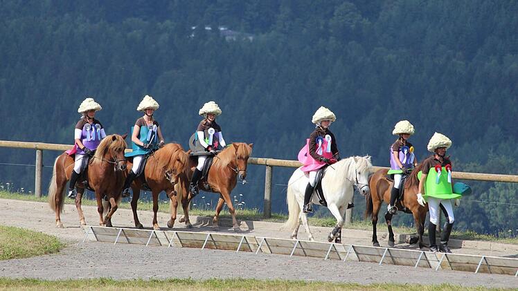 Zweiter Platz im Bayerncup: Die sechs heißen Schokoladen aus Wildflecken und aus der Rhön.
