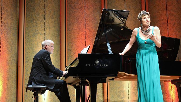 Anna Caterina Antinacci und Donald Sulzen im Rossini Saal. Foto: Werner Vogel