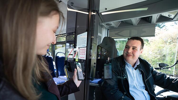 Hof: Fahrscheinkontrollen in den Bussen - so sieht es nach VGN-Beitritt aus