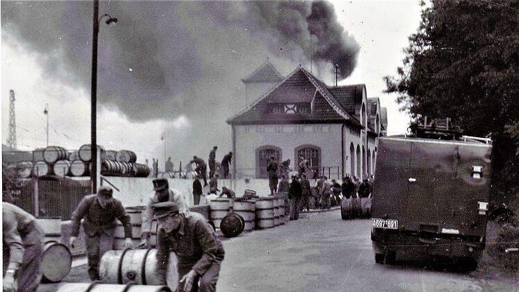 Ein Großfeuer im Jahre 1954 vernichtete Großteil der Fabrikationsanlage.Repro: Gerd Fleischmann