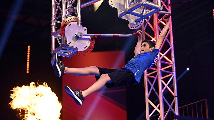 Hannes Kugler im Vorrundenwettkampf . Die   Sendung "Ninja Warrior Kids"  wird auf Super RTL am 27. Nüvember um 19.40 Uhr ausgestrahlt.  Foto: TVNOW/Markus Hertrich