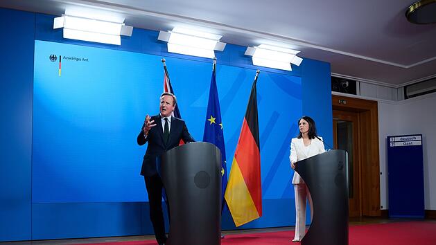 David Cameron und Annalena Baerbock