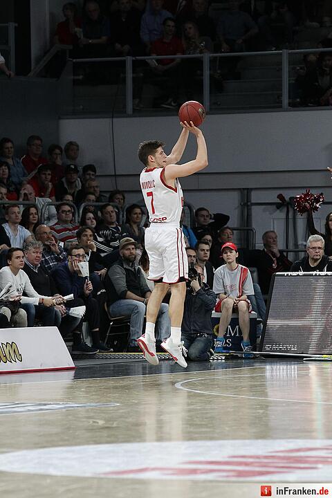 Brose Baskets vs Medi Bayreuth