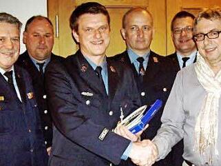 Jubilarehrung bei der Feuerwehr Neundorf (von links) Wolfgang Beyer, Thorsten Helmprobst, Andreas Böhm, Lothar Dück, Christian Boßecker und Wolfgang Bauersachs Foto: Doris Weidner