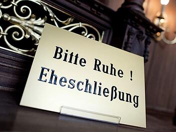 Personelle Veränderungen gibt es im Standesamt der Verwaltungsgemeinschaft. Symbolfoto: Arno Burgi, dpa