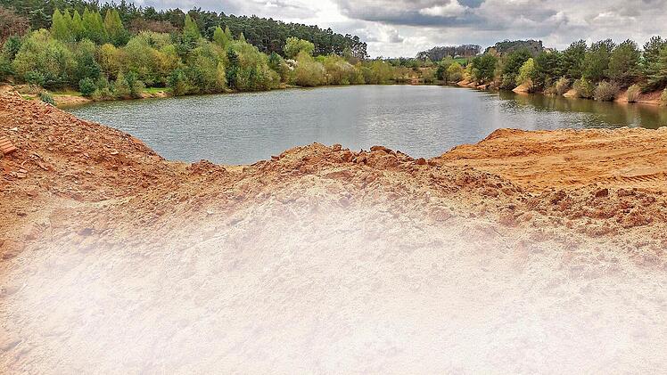 Am Kleinsendelbacher Baggersee zerstörten nach Ansicht des Bunds Naturschutz zuerst die Badegäste und jetzt wieder die Bagger den Lebensraum zahlreicher Tiere. Fotos: Petra Malbrich