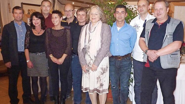 Die Geehrten mit (von links) Geschäftsführer Martin Fabian: Sylvia Mennel, Hans-Jürgen Neder, Nicole Pochert, Norbert Möller, Thomas Eisendraut, Karin Bauer, Bülent Durak, Frank Polz und Detlev Baumann