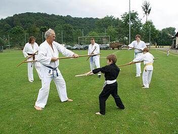 Unter anderem die Karate-Abteilung des RSV Unterschleichach lud beim Sport-Aktionstag am Samstag zum Mitmachen ein.  Fotos: Sabine Weinbeer