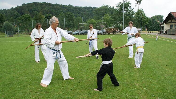 Unter anderem die Karate-Abteilung des RSV Unterschleichach lud beim Sport-Aktionstag am Samstag zum Mitmachen ein.  Fotos: Sabine Weinbeer