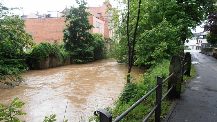 Blick auf die Itz am Samstag in Richtung Mohrenstraße.