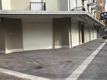 Leere Straßen am Urlaubsort. Mit diesem Anblick hatte die Familie - so ganz außerhalb der Hochsaison - gerechnet. Nicht aber mit dem danach.