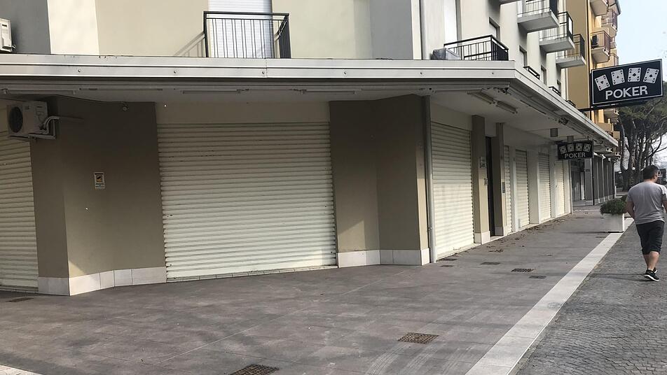 Leere Straßen am Urlaubsort. Mit diesem Anblick hatte die Familie - so ganz außerhalb der Hochsaison - gerechnet. Nicht aber mit dem danach.