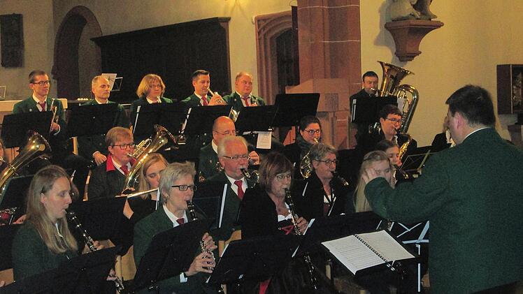 Elf neue Musiker hat die Stadtkapelle Hammelburg gewonnen. Alle freuen sich auf die nächsten Auftritte.