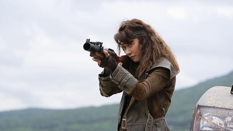 In "Afterburn" (2025) verkörpert Olga Kurylenko die Freiheitskämpferin Drea.