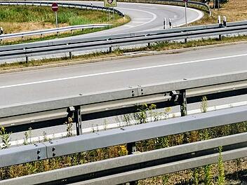 Autobahn, Ausfahrt, Baustelle, Bauarbeiten, Sperrung, Sanierung