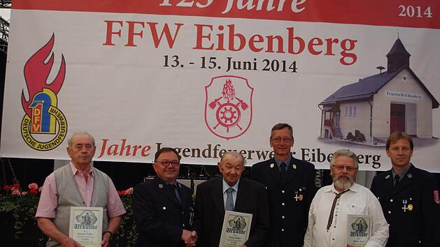 55, 60 und sogar 70 Jahre halten diese Mitglieder der Wehr der Treue.