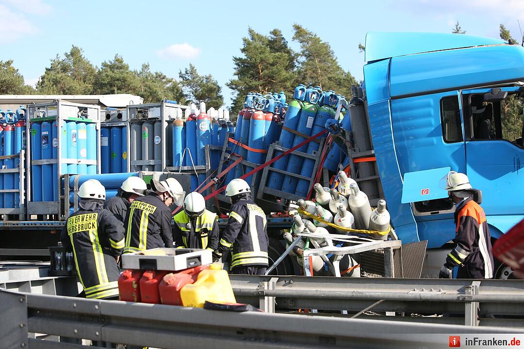 Schwerer Lkw-Unfall auf A6 bei Nürnberg