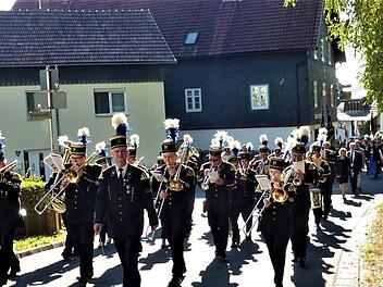 Zwei Tage feierte Stockheim das traditionelle Bergmannsfest. Einer der Höhepunkte war die Bergparade, angeführt von der Bergmannskapelle Stockheim. Die Kapelle begleitete im Anschluss auch den Festgottesdienst unter der Stabführung von Matthias Friedrich.Gerd Fleischmann
