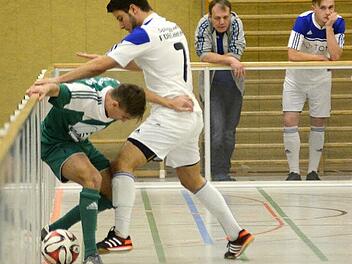 Im Vorjahresfinale setzten sich Thomas Roas (in weiß) und Jahn Forchheim im Endspiel mit 4:3 gegen Dergahspor Nürnberg durch. Foto: herzopress