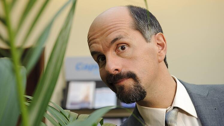 Die Figur des Bernd Stromberg, des  Abteilungleiters einer Versicherungsgesellschaft, ist Herbsts Paraderolle. Aber auch eine Rolle, die dem Schauspieler bis heute nachhängt.