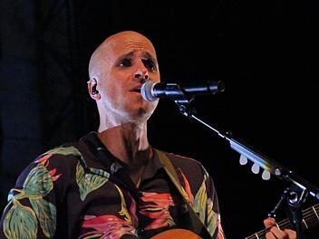 Sympathischer Kerl, eingängige Songs: Milow in Tambach. Carolin Herrmann