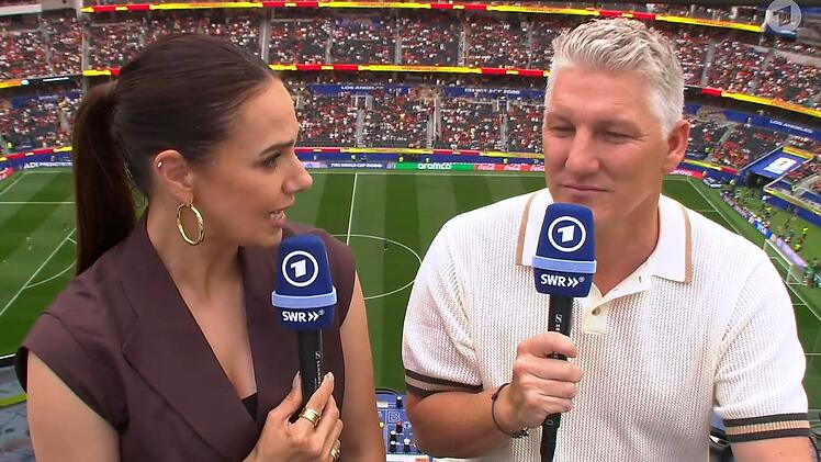Esther Sedlaczek hat mit Bastian Schweinsteiger in der ARD &uuml;ber eine m&ouml;gliche Nachfolge von Julian Nagelsmann gesprochen.