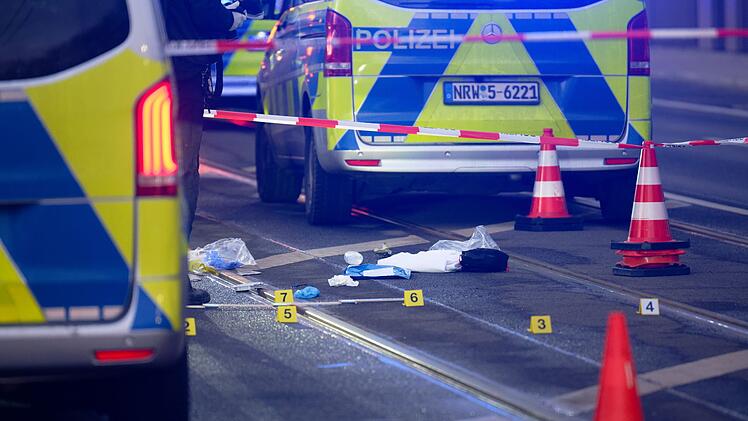 Sch&uuml;sse auf Taxi-Fahrgast