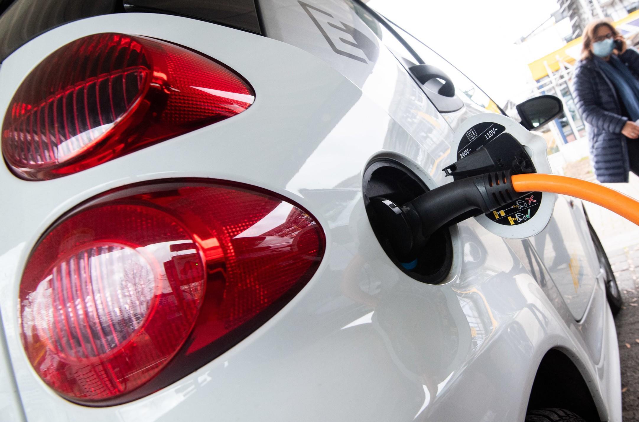 Wohin, wenn das EAuto Strom braucht?