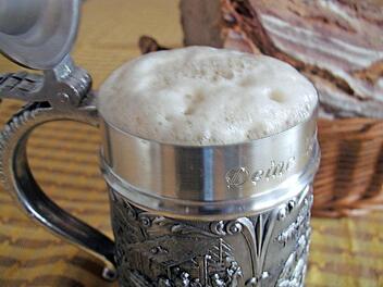 Zu einem "Schimmela Bier" gehörte früher ein "Keiler" oder "Roampf" Brot. Foto: Alexander Grahl