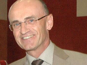 Fairer Wahlkämpfer: CSU-Landratskandidat Wilhelm Schneider liegt der Friede im Kreistag am Herzen. Foto: Archiv