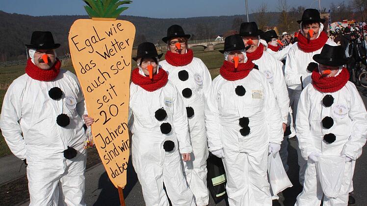 Eindrücke vom Faschingszug in Steinach.  Foto: Robert Huger