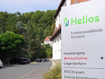 Die Helios-Frankenwaldklinik in Kronach soll offenbar einen Teilneubau erhalten. Foto: Marco Meißner