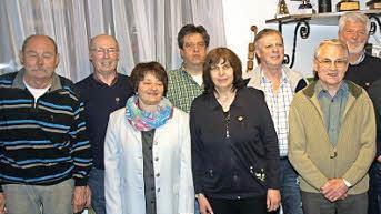 In der Jahresversammlung zeichnete Ehrenamtsbeauftragter Michael Distler (rechts) Claus Köpplinger, Reinhard Herterich, Gudrun Seufert, Wolfgang Schneider, Maria Schöler, Dieter Völlmer, Adalbert Huhn, Günter Greubel und Uwe Siegel (von links) aus.
