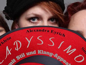 "Ladyssimo", das sind Elisabeth Merklein, Alexandra Eyrich und Sonja Zillig. Die Drei bieten am Freitag im Alten E-Werk ihr zehntes abendfüllendes Programm. Foto: privat