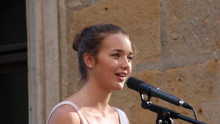 Martha Frittrang während ihrer Rede.