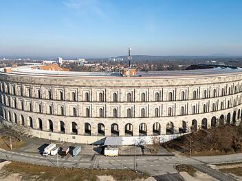 Fortschritte an der Kongresshalle Nürnberg: wöchentliche Rundgänge