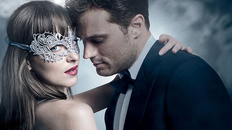 Allzu explizite Szenen waren bei "Fifty Shades of Grey" von vornherein nicht vorgesehen: "Jamie ist verheiratet, Dakota in einer Beziehung, und wir wollten eine FSK-16-Freigabe f&uuml;r den Film".