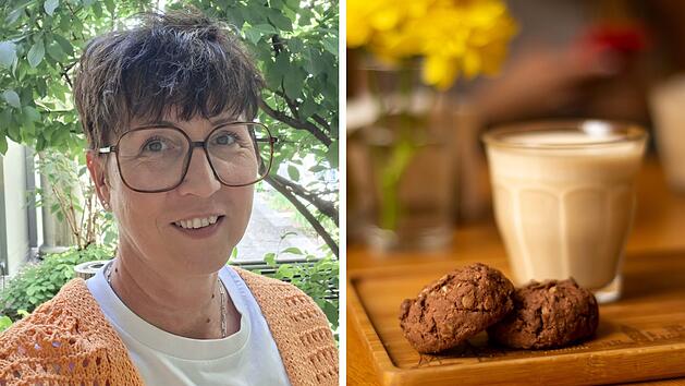 Das Bild zeigt links eine Frau mit Brille im Freien und rechts ein Getr&auml;nk, wahrscheinlich Kaffee, mit Geb&auml;ck auf einem Holzteller. Es symbolisiert Begegnung und Genuss in einem Caf&eacute;.