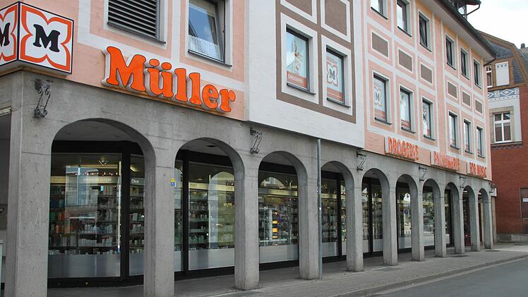 Auch das Geschäftshaus, in dem früher der Müller-Markt war, wäre eine interessante Imobilie. Foto: Archiv/Alexander Hartmann