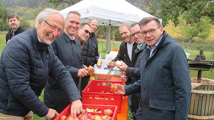Der Anbau und die Vermarktung landwirtschaftlicher Produkte spielt in der Allianz "Fränkisches Saaletal" eine wichtige Rolle. Die Apfelsaft-Herstellung und seine Vermarktung sind erst der Anfang.